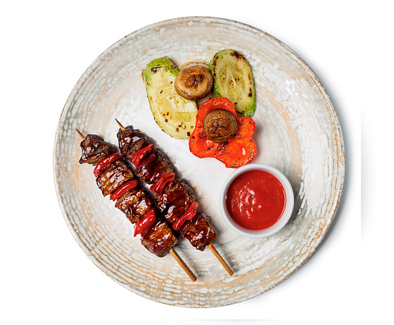 Говяжьи шашлычки с печеными овощами 1